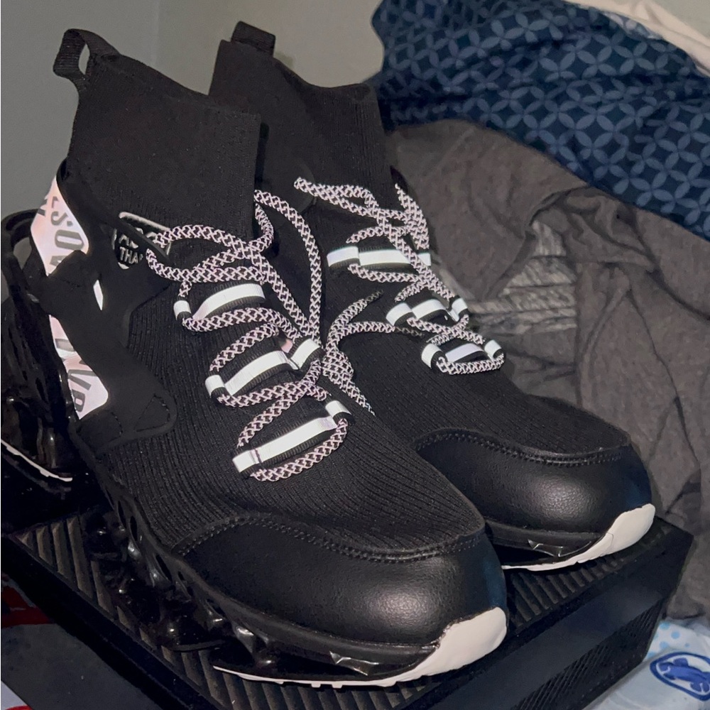 Techware shoes size 44 which is a size 10 in America
